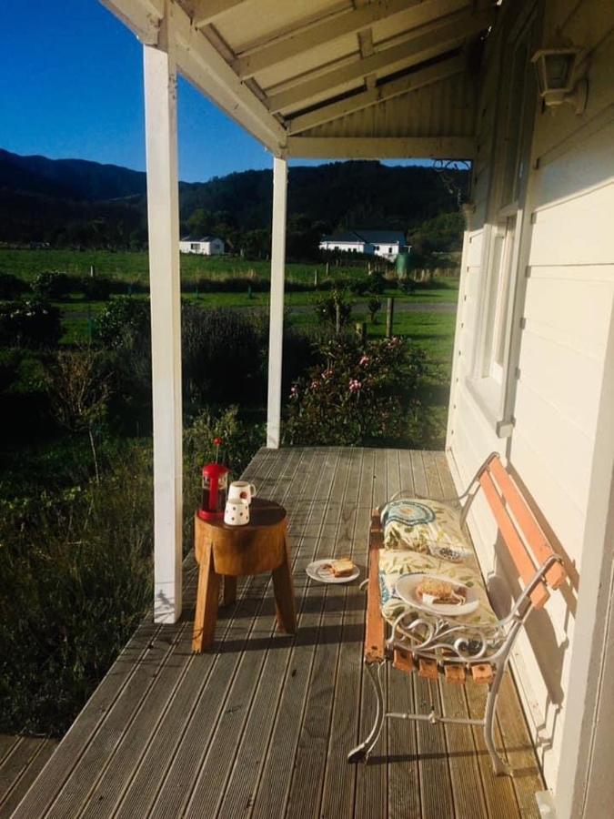 Saffron Cottage Manakau Exterior foto
